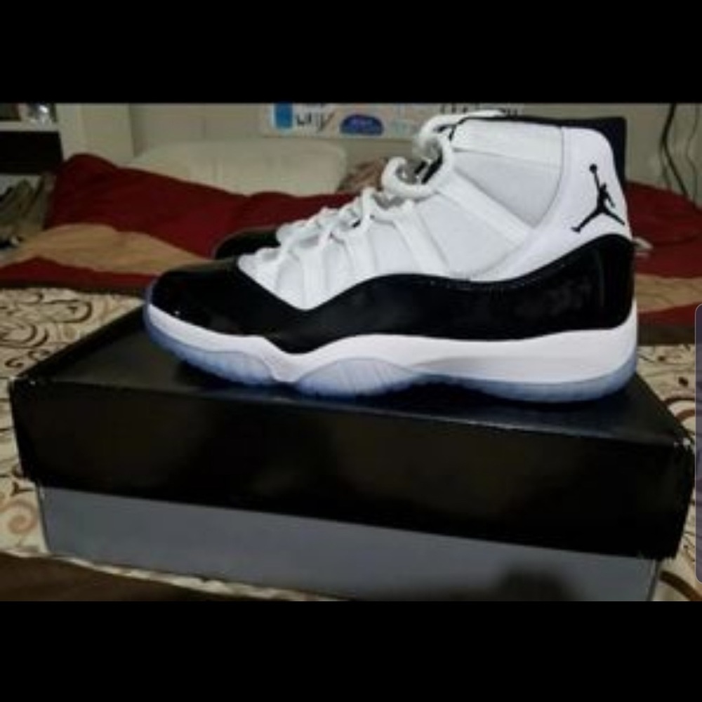 Air Jordan 11 Concords Retro Dead Stock - Picture 5 of 7